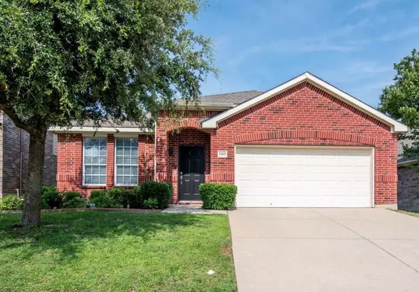 13045 Fencerow Road, Fort Worth, TX 76244