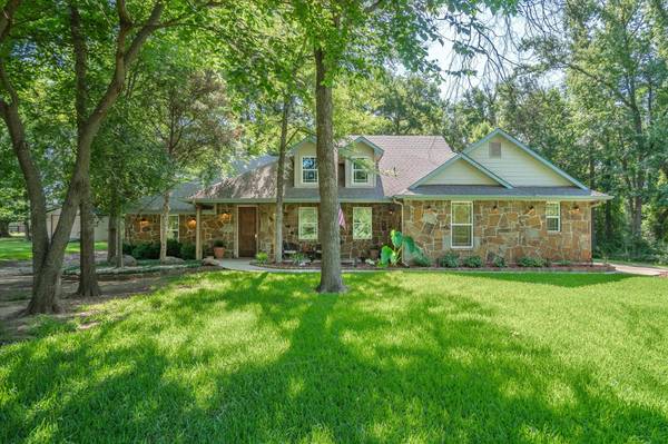 4923 Lago Vista Drive, Athens, TX 75752