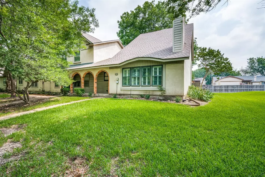 4832 Rollingwood Court, Garland, TX 75043