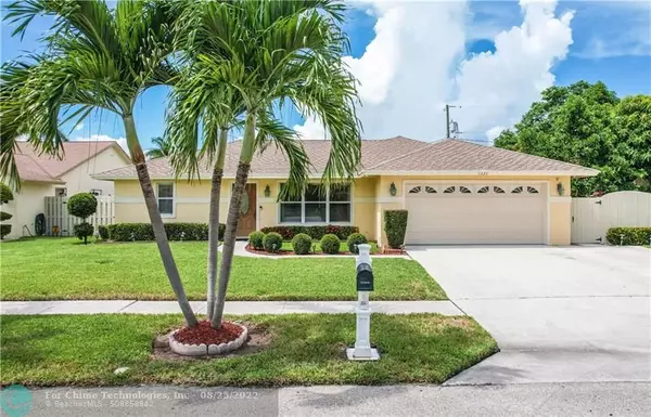 1323 W Indies Way, Lantana, FL 33462