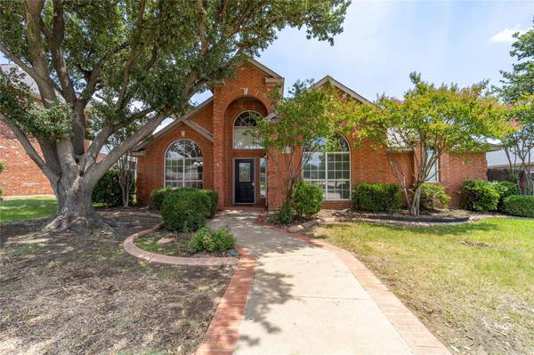 4208 Rolling Oaks Drive, Carrollton, TX 75010