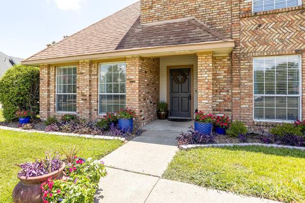 3106 Larkin Lane, Rowlett, TX 75089