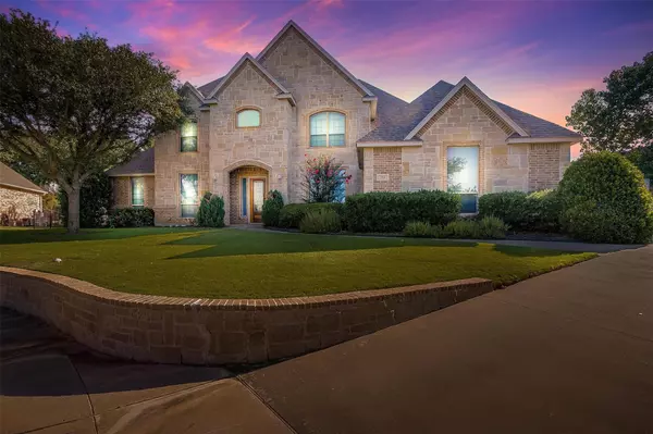 704 Flamingo Circle, Burleson, TX 76028