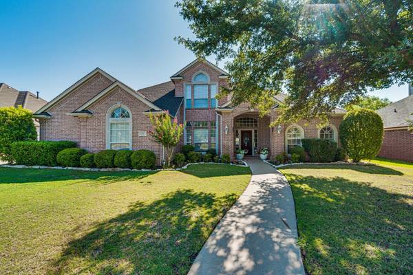 1603 Twin Oaks Drive, Cleburne, TX 76033