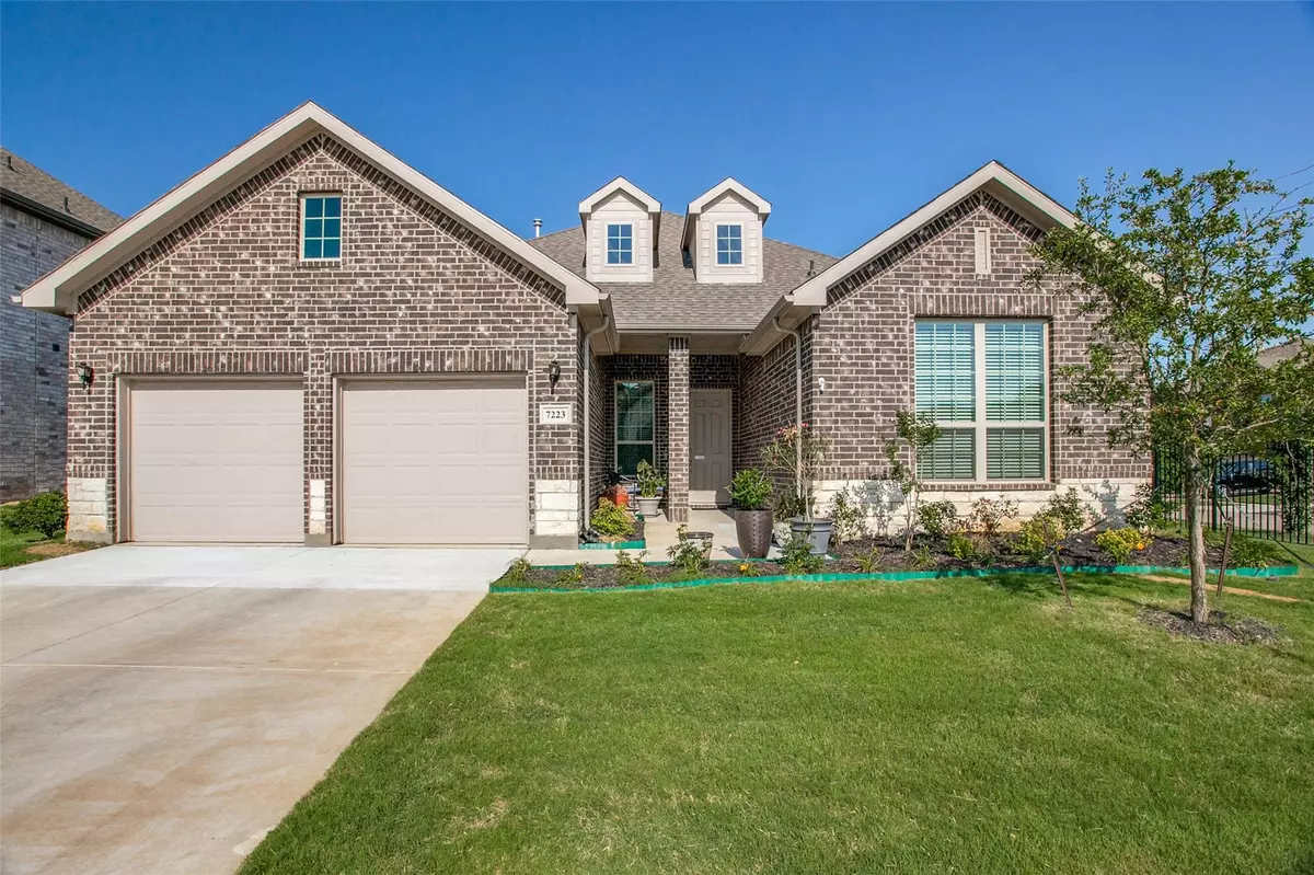 Arlington, TX 76001,7223 Fallen Crest Lane