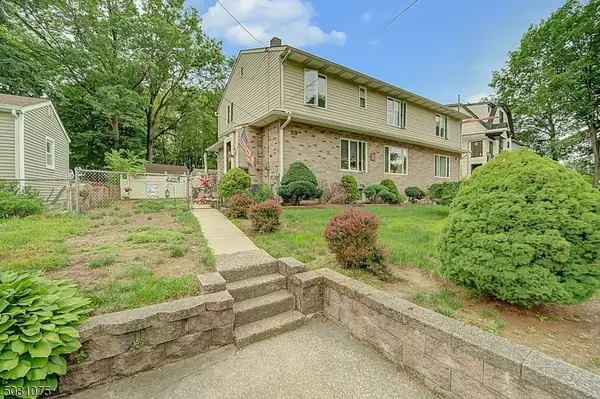 Elmwood Park Boro, NJ 07407,51 Fournier Cres