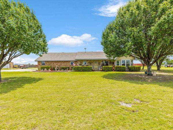 170 N Armstrong Road, Venus, TX 76084