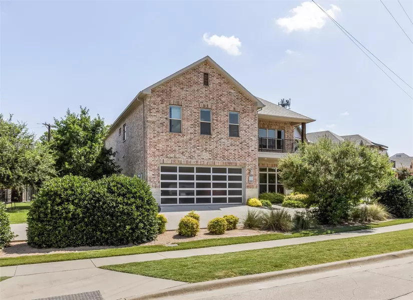 658 Old Campbell Road, Richardson, TX 75080