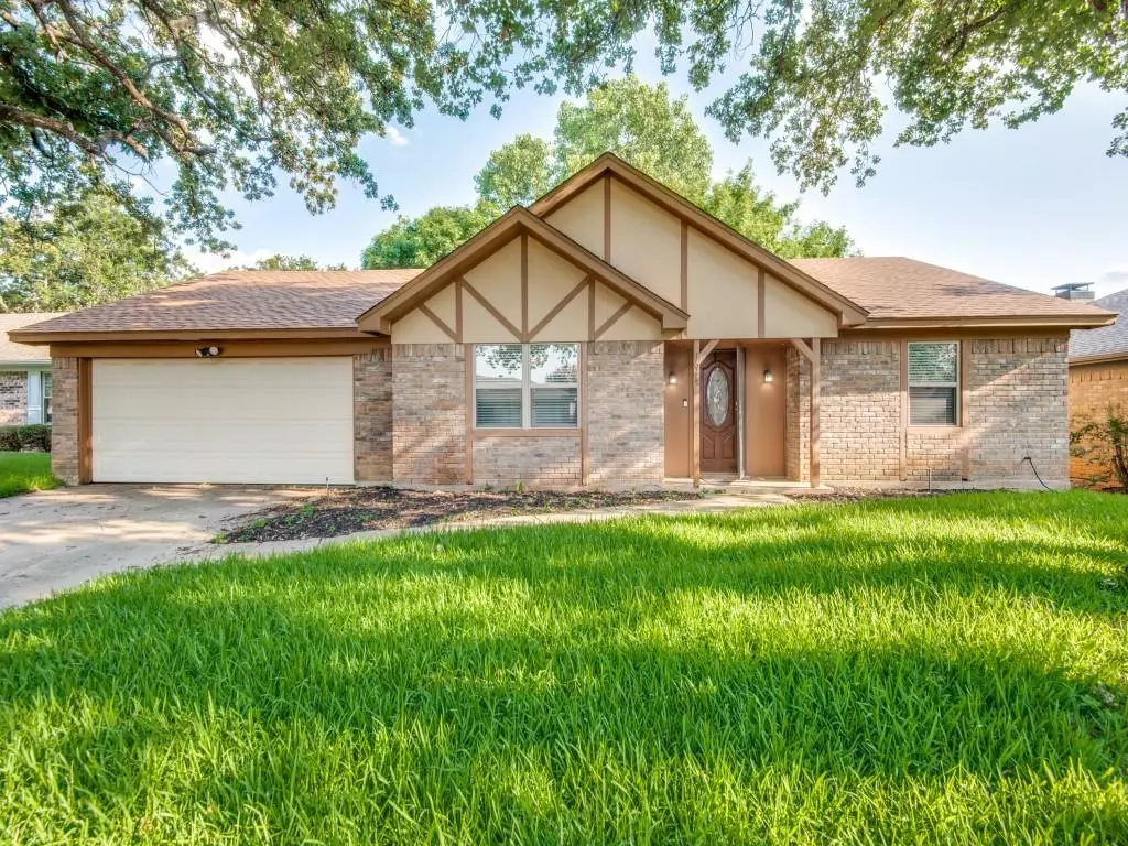 Bedford, TX 76021,1628 Bedford Oaks Drive