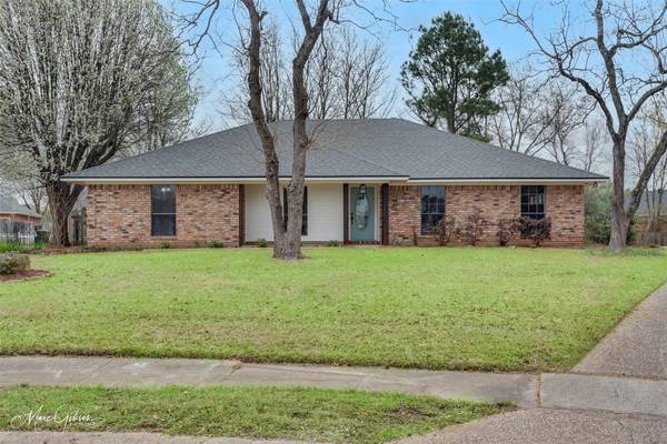 421 Edgemont Drive, Bossier City, LA 71111