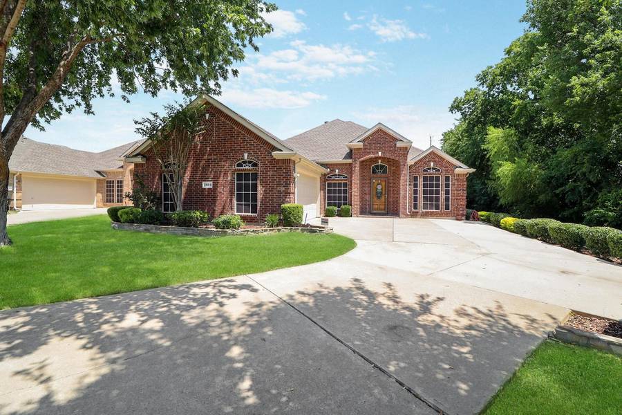 2804 Conrad Lane, Grand Prairie, TX 75052