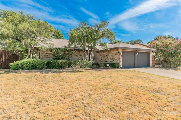 107 Springridge Lane, Euless, TX 76039