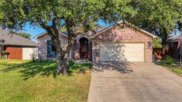 1833 Roadrunner Drive, Weatherford, TX 76088