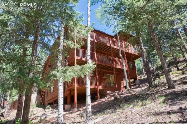 1060 Kings Crown RD, Woodland Park, CO 80863