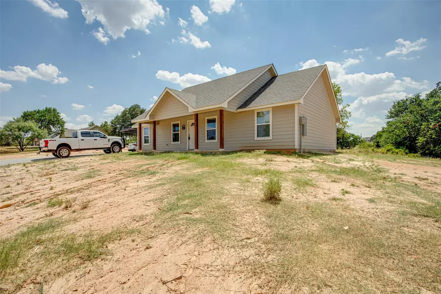 204 Mesquite Tree Court, Poolville, TX 76487