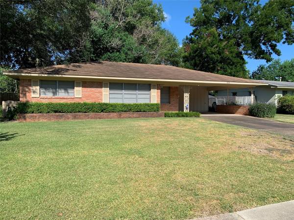 1818 Captain Shreve Drive, Shreveport, LA 71105