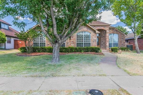 2300 Homestead Drive, Mesquite, TX 75181