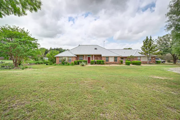 4040 Skinner Road, Midlothian, TX 76065