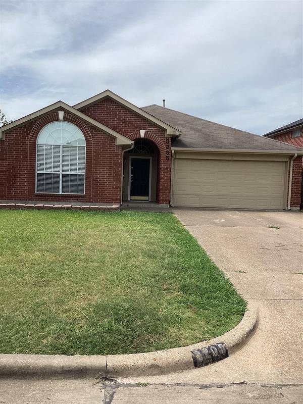 3205 Wuthering Circle, Grand Prairie, TX 75052