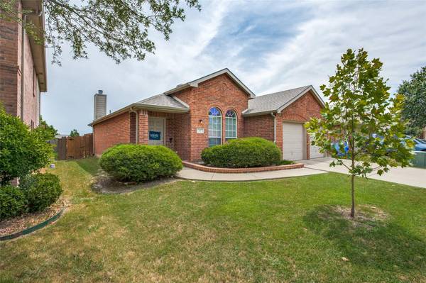 305 Highland Glen Drive, Wylie, TX 75098