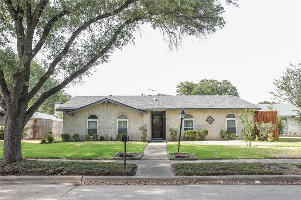 2729 Ripplewood Drive, Garland, TX 75044