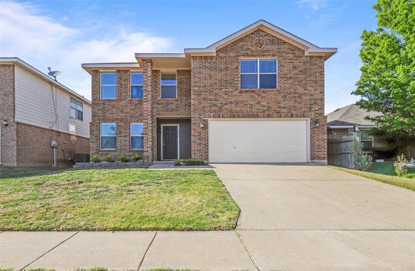 6208 Apalachee Trail,  Fort Worth,  TX 76179