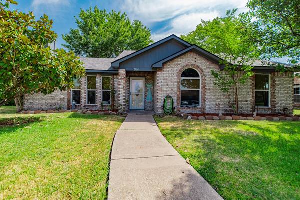 6726 Bluebell Drive, Rowlett, TX 75089