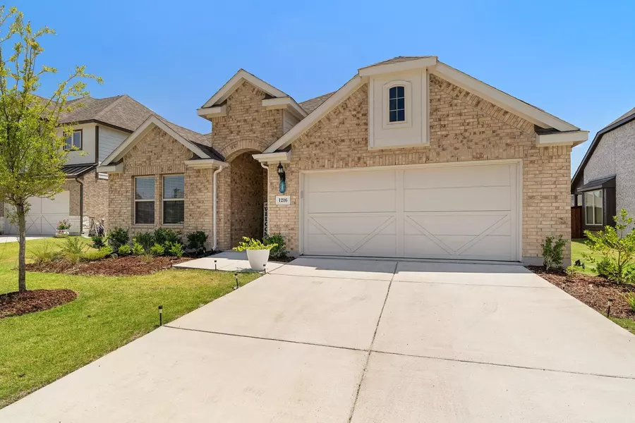 1216 Whitewing Dove Drive, Little Elm, TX 75068