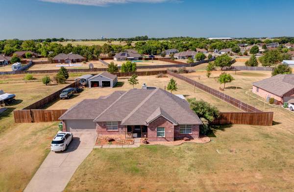 806 Fairview Circle, Krugerville, TX 76227