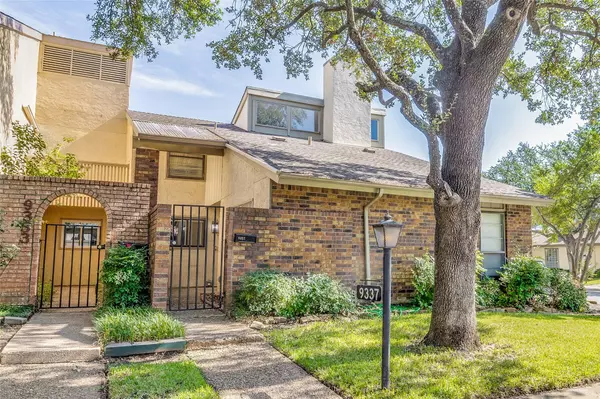 Dallas, TX 75243,9337 Chimney Sweep Lane