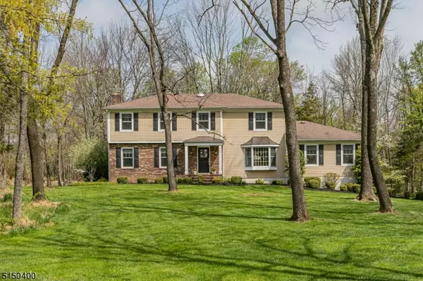 52 Dogwood Ln, Montgomery Twp., NJ 08558