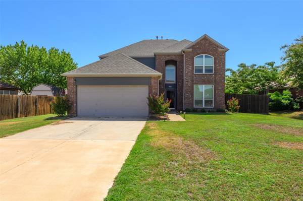 702 River Oak Way, Lake Dallas, TX 75065