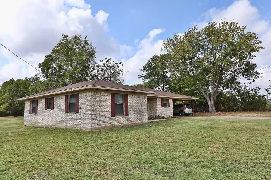 4964 County Road 13400, Blossom, TX 75416