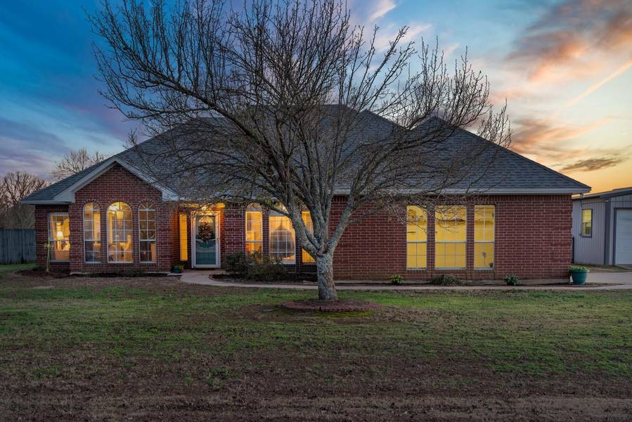 21 Sandy Street, Blossom, TX 75416