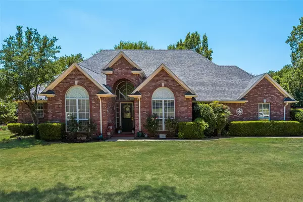 1323 Deer Creek Drive, Denison, TX 75020