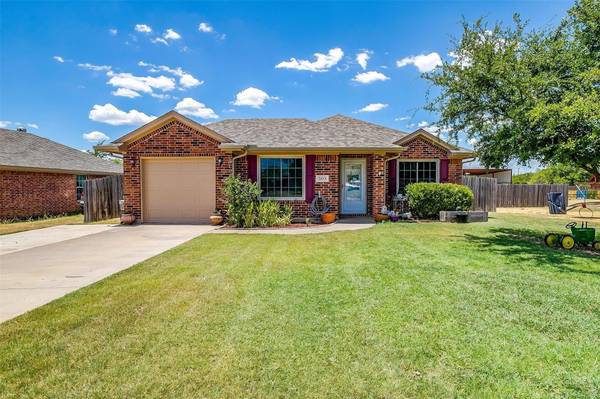 503 Mesquite Drive, Rio Vista, TX 76093