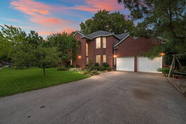 1807 Sandalwood Lane, Grapevine, TX 76051