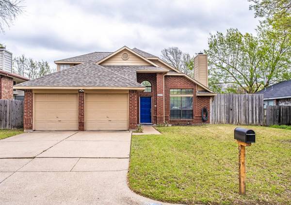 6217 Mercedes Drive, Arlington, TX 76001