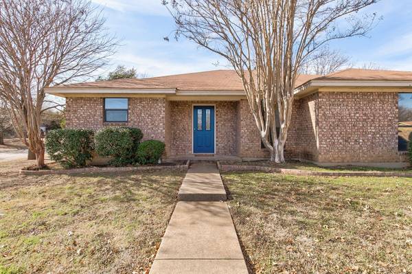 301 Rio Grande Street, Glen Rose, TX 76043