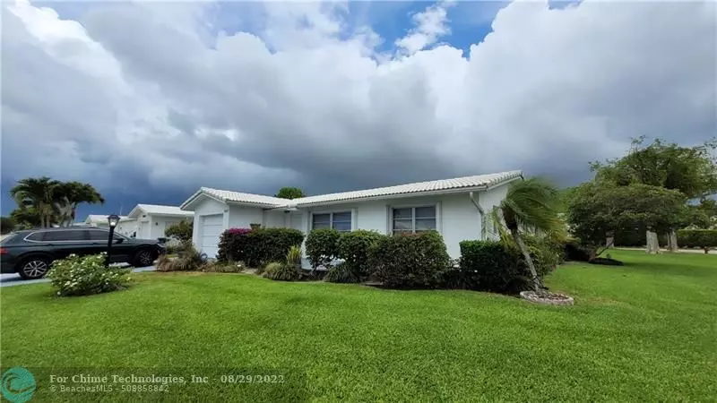 2102 SW 22nd Ave, Boynton Beach, FL 33426