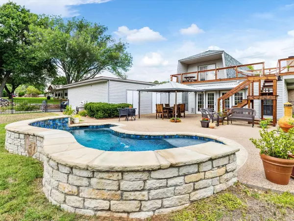 Granbury, TX 76049,3919 Fairway Drive