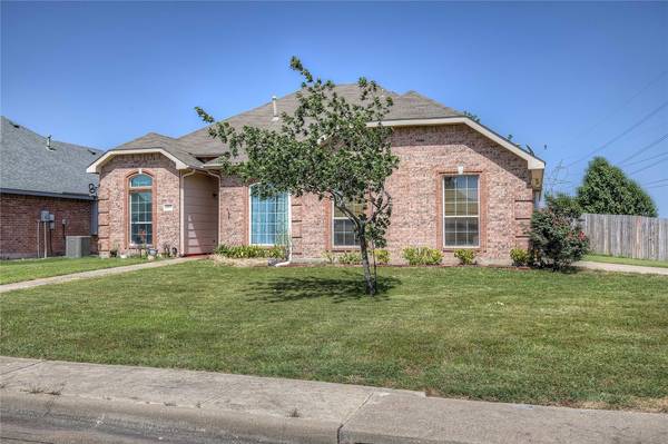 1900 Glen Meadow Drive, Royse City, TX 75189