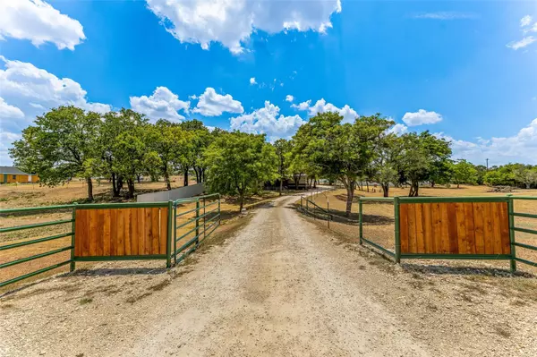 4999 County Road 182, Stephenville, TX 76401