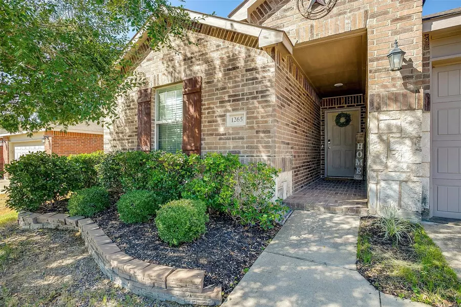 1265 Wysteria Lane, Burleson, TX 76028