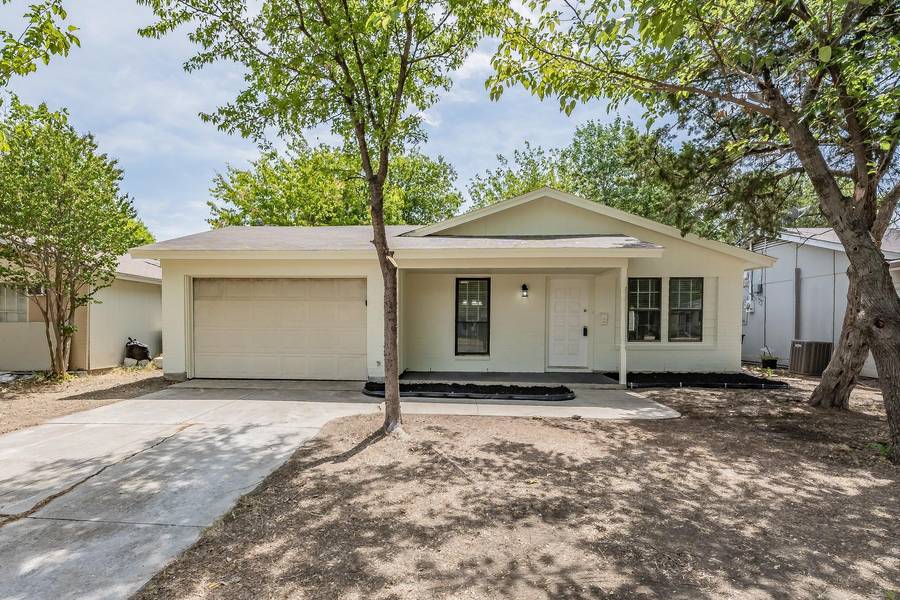 4709 Mccart Avenue, Fort Worth, TX 76115