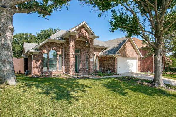 2861 Bluffview Drive, Lewisville, TX 75067