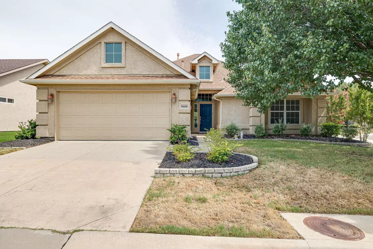 Denton, TX 76207,9600 Applewood Trail