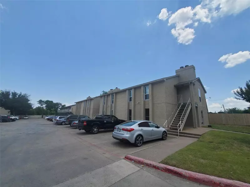 2840 Patricia Lane #104, Garland, TX 75041