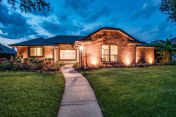 1004 Oxfordshire Drive, Carrollton, TX 75007