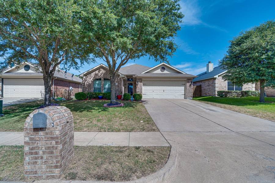 147 Oregon Trail, Waxahachie, TX 75167